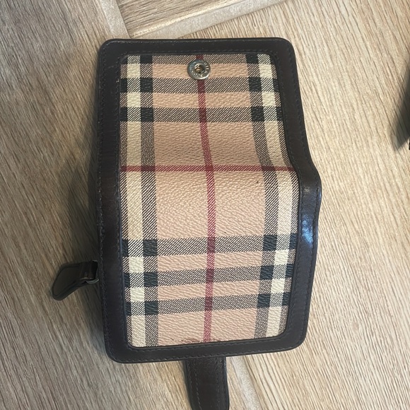 Burberry Purse - Picture 6 of 10